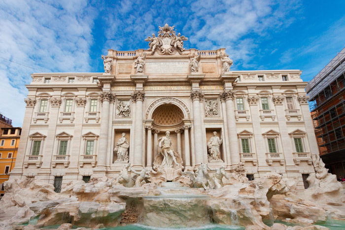 Сцена из античной пьесы: Фонтан Треви. Рим